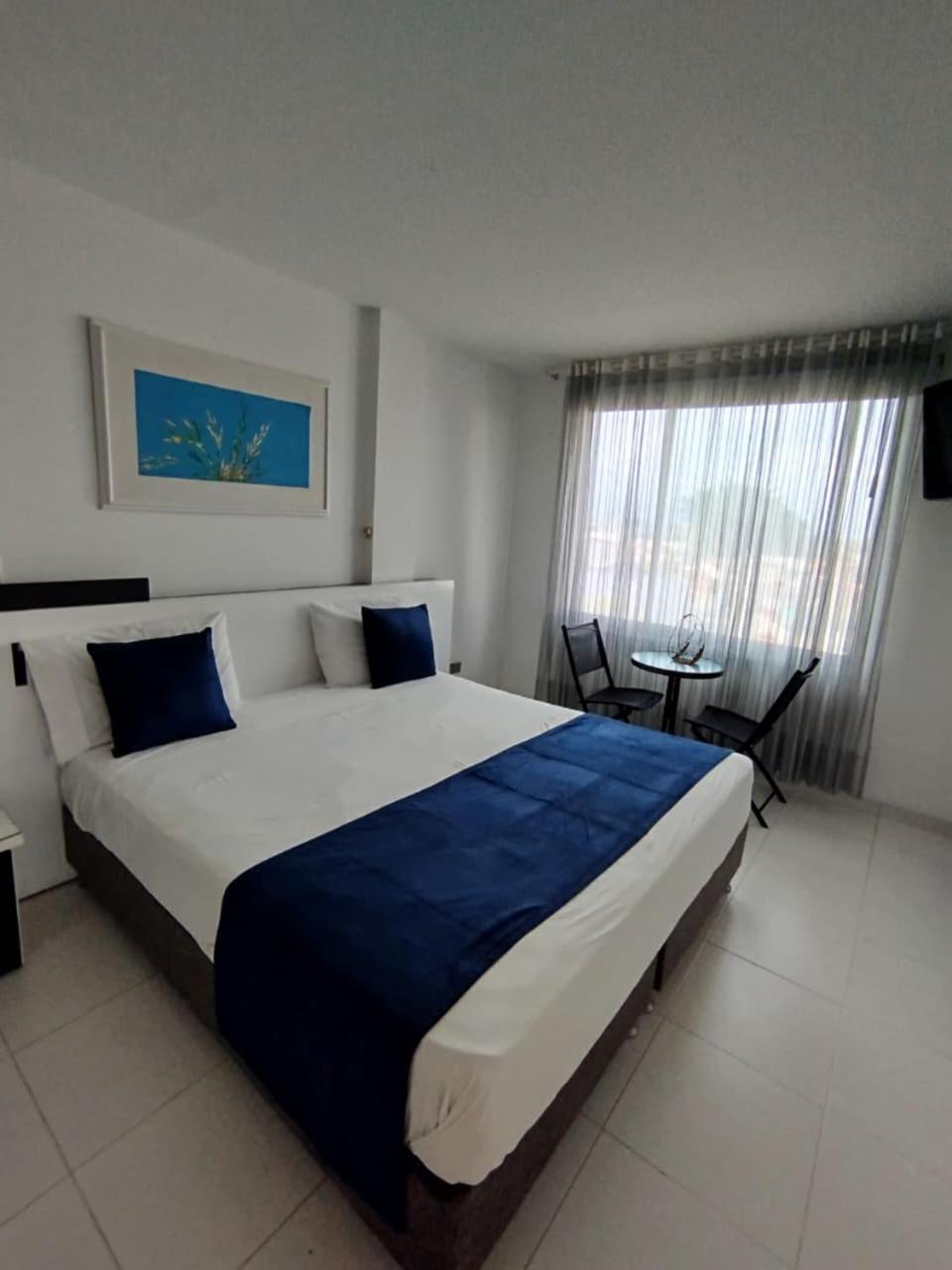 Bahia Hotel *