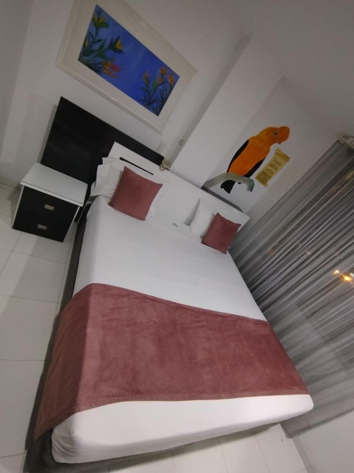 Bahia Hotel *